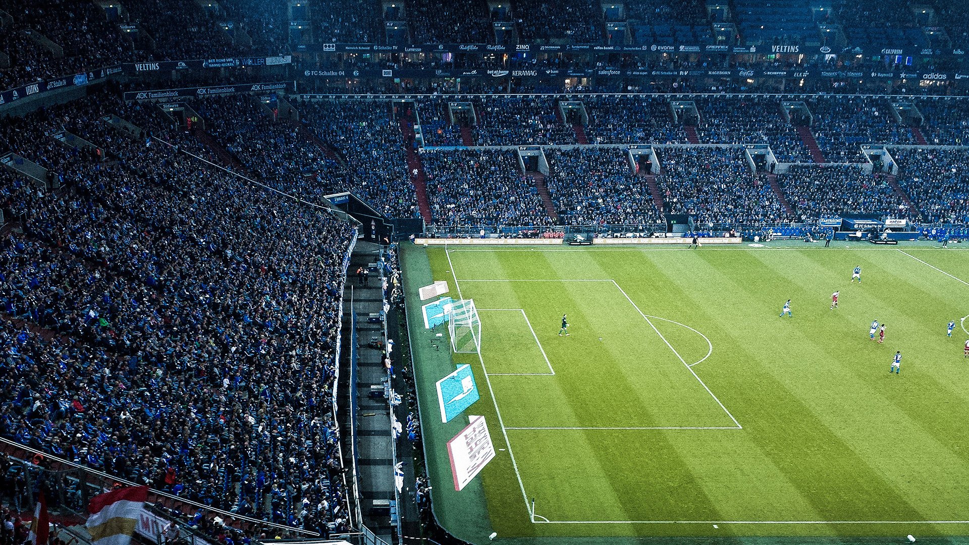 中国足球发展进入关键转型期全方位改革持续推进，中国足球发展方向